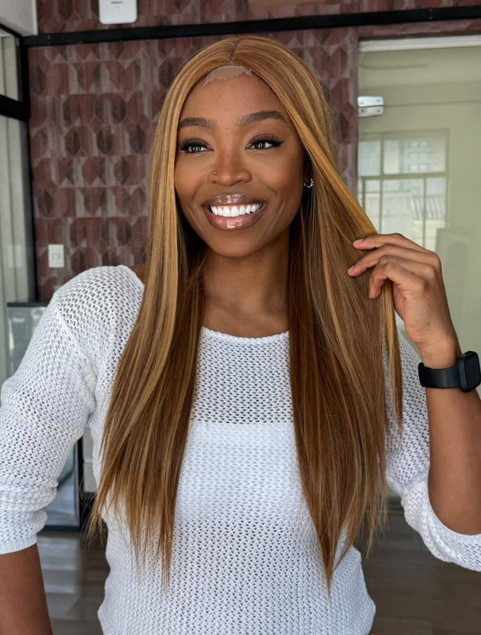 LACE WIG MALDIVAS - CASTANHO CLARO COM MECHAS R30/27/30# (PREMIUM)