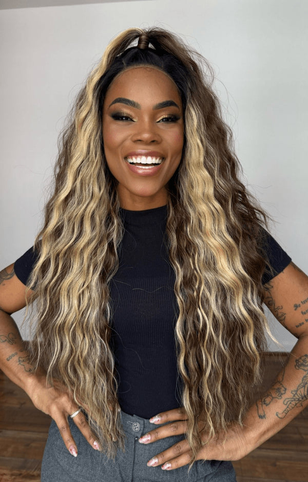 LACE FRONT KATIA - CASTANHO COM MECHAS FRONTAL 26J SLEEK (PREMIUM)