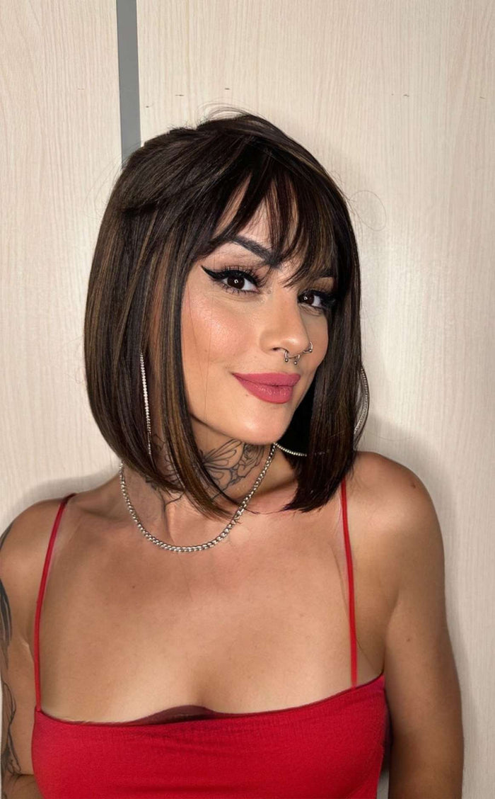 WIG VICKY - PRETO COM MECHAS F2/27 SLEEK (PREMIUM)