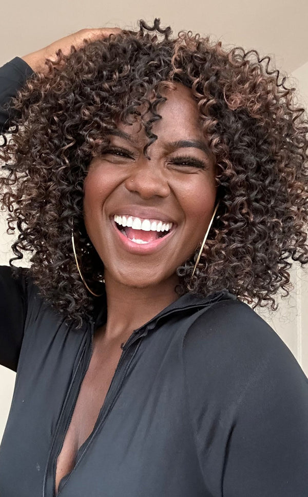 WIG MONI - CASTANHO COM MECHAS 4/30X SLEEK (PREMIUM)