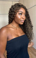 WIG LOLLA- CASTANHO COM MECHAS COR 27/30 (BIO FIBRA)