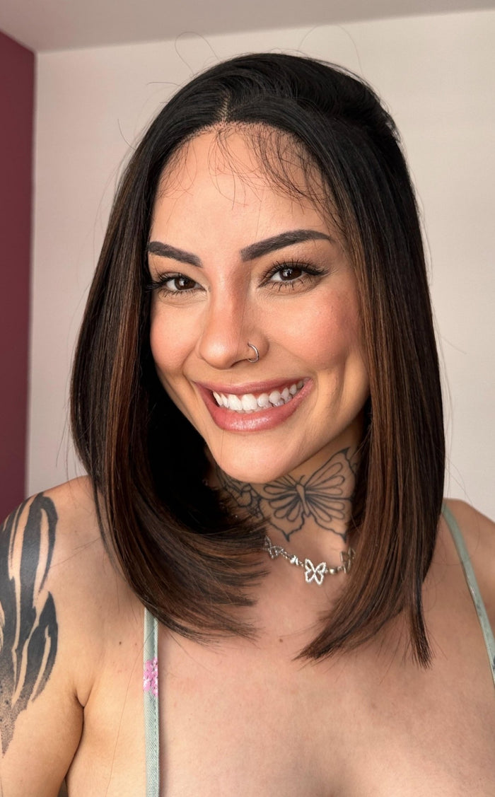 LACE FRONT LOVENA – PRETO COM MECHAS COR N2/30 SLEEK HD (PREMIUM)