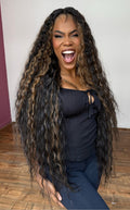 LACE FRONT GABRIELA - CASTANHO ESCURO COM MECHAS F2/27 SLEEK (PREMIUM)