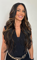 LACE FRONT BEATRIZ - PRETO COM MECHAS BTSN2/27 SLEEK (PREMIUM)