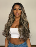 LACE FRONT NELI - PRETO COM MECHAS 23D SLEEK (PREMIUM)