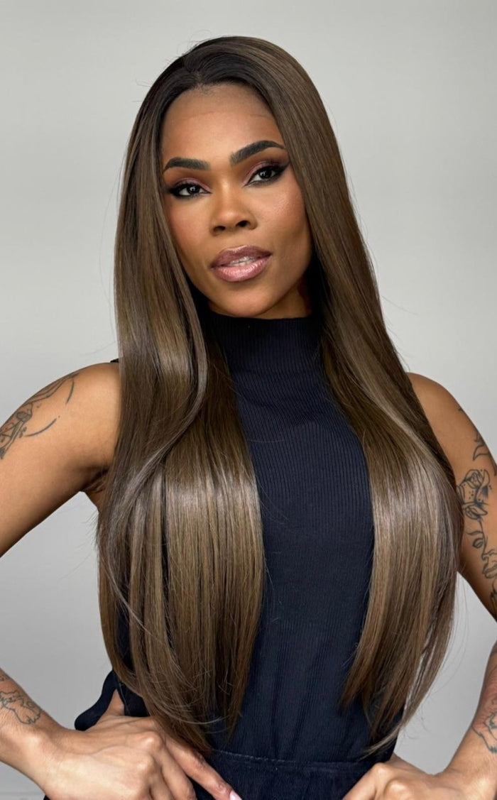 LACE FRONT DIAMANTE - LOIRO AVELÃ 12D SLEEK (PREMIUM)