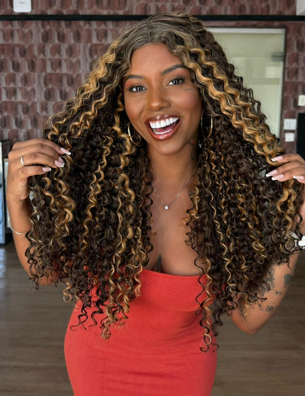 LACE WIG KÉZIA - CASTANHO COM MECHAS LOIRA - 0284 HL/427#  (FUTURA)