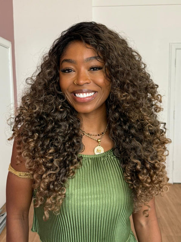 WIG MULHER DELICADA - OMBRE 8/30 (BIO FIBRA)